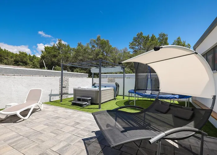 Family-friendly With Swimming Pool Sukosan, Zadar - 18452 Appartement Sukošan