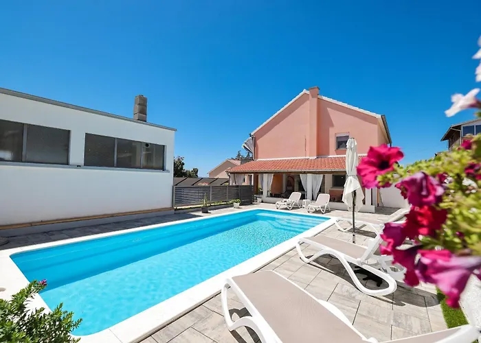 Family-friendly With Swimming Pool Sukosan, Zadar - 18452 Appartement