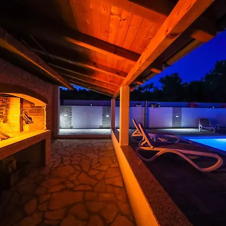 Family-friendly With Swimming Pool Sukosan, Zadar - 18452 Apartmán Sukošan
