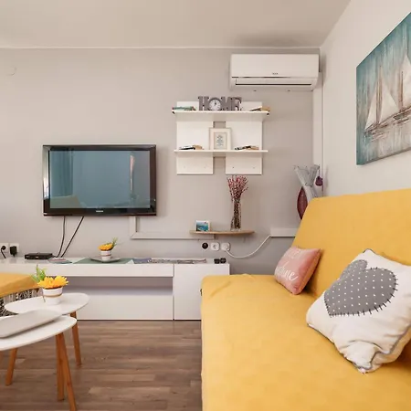 Family-friendly With Swimming Pool Sukosan, Zadar - 18452 Apartmán *