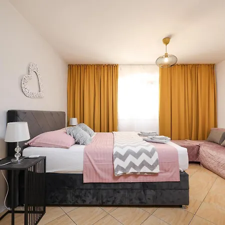 Apartmán Family-friendly With Swimming Pool Sukosan, Zadar - 18452 Sukošan