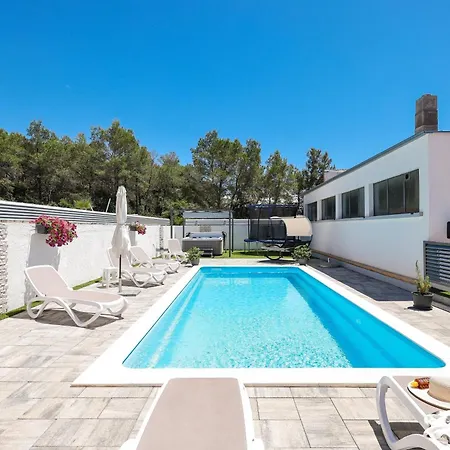 Apartmán Family-friendly With Swimming Pool Sukosan, Zadar - 18452 *