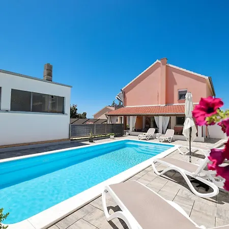 Family-friendly With Swimming Pool Sukosan, Zadar - 18452 Apartmán