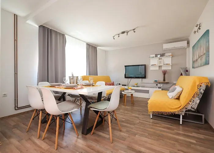 Appartamento Family-friendly With Swimming Pool Sukosan, Zadar - 18452